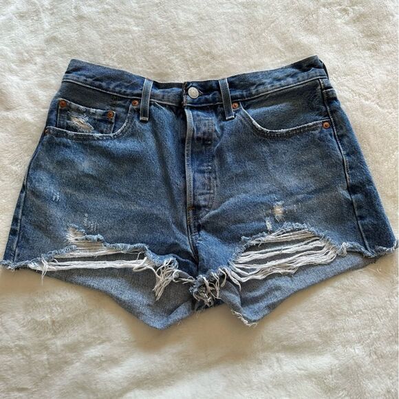 Levi’s 501 Shorts Distressed Size 29 - Picture 1 of 12